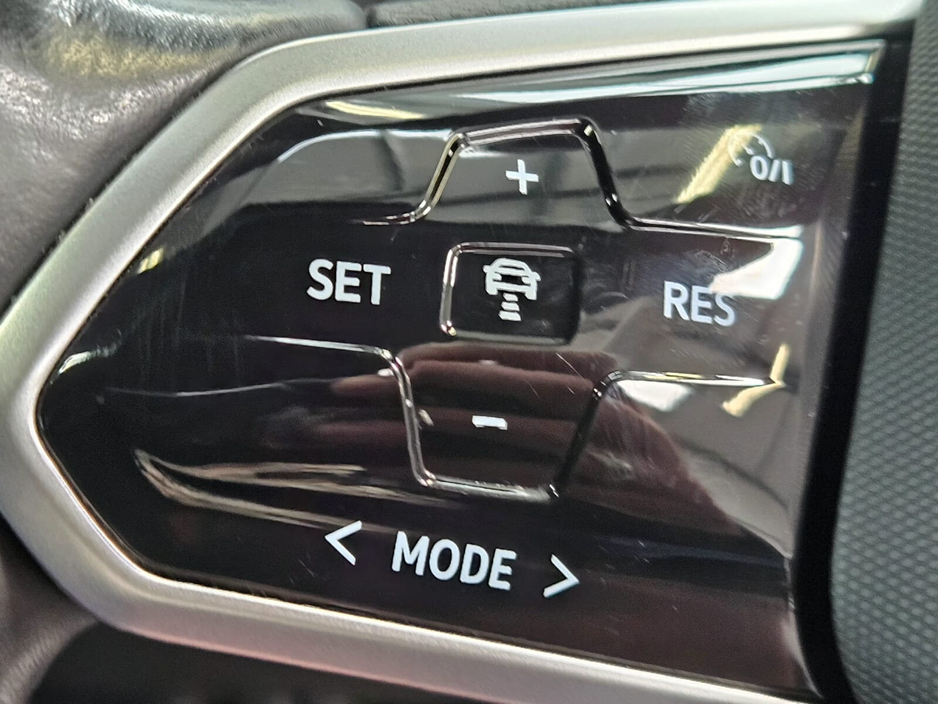 2023 Volkswagen ID.3 - image 8