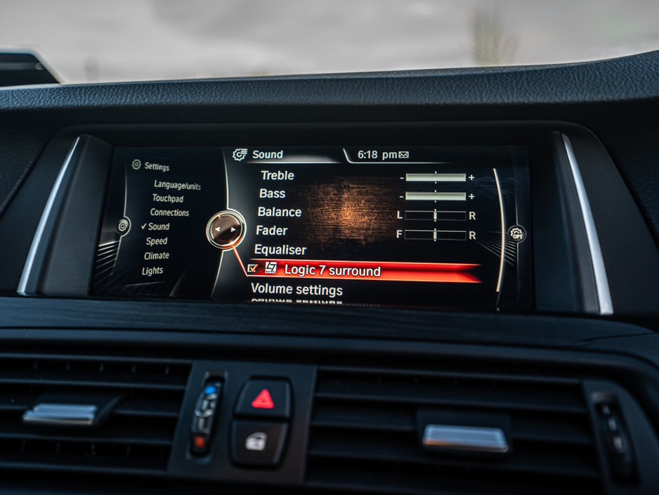 2015 BMW 5 Series - image 28