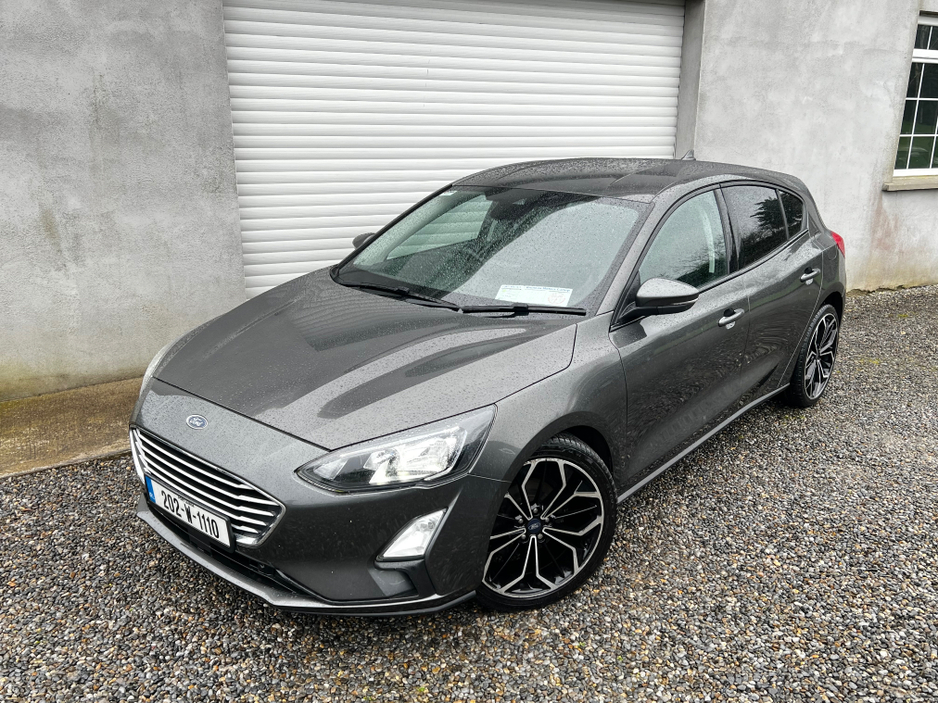 2020 Ford Focus - image 14