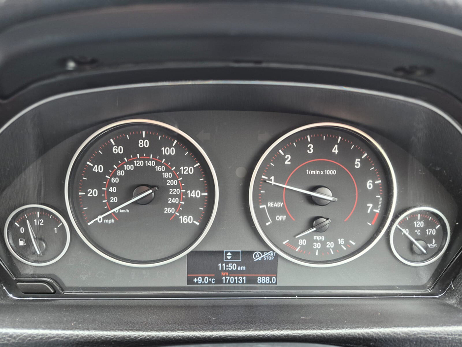 2019 BMW 3 Series - image 18