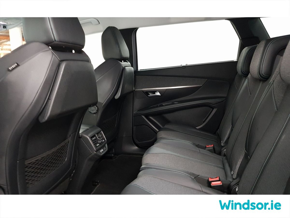 2022 Peugeot 5008 1.5 BlueHDi 130bhp Allure €37,995