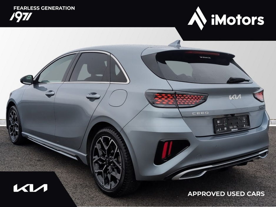 2023 Kia Ceed - image 2