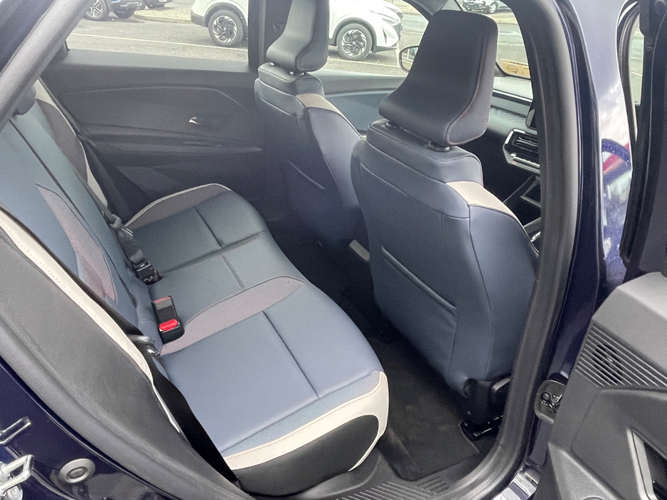 2026 Nissan Micra - image 7