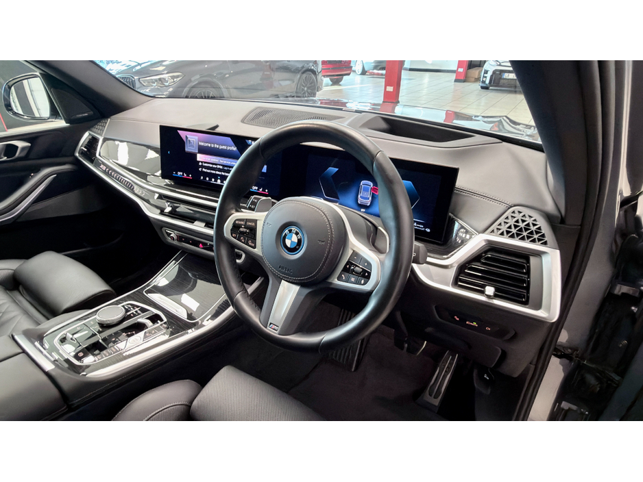 2024 BMW X5 - image 17