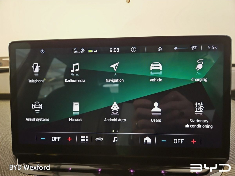 2023 Skoda Enyaq - image 18