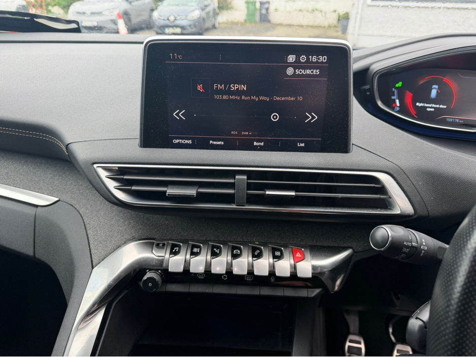 2017 Peugeot 3008 - image 15