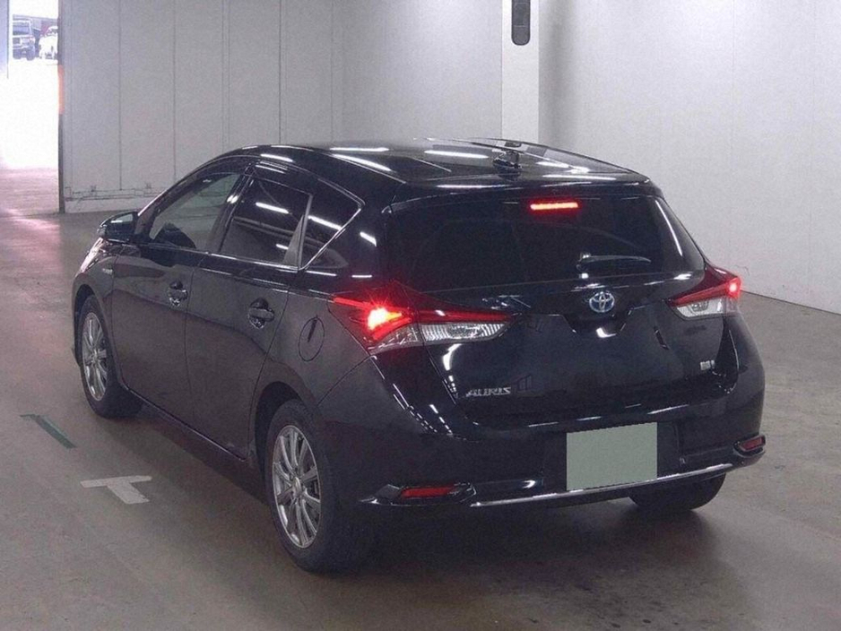 2018 Toyota Auris STANDARD - HYBRID - BLACK HALF LEATHER - FACTORY ALLOYS - REVERSE CAMERA €16,950