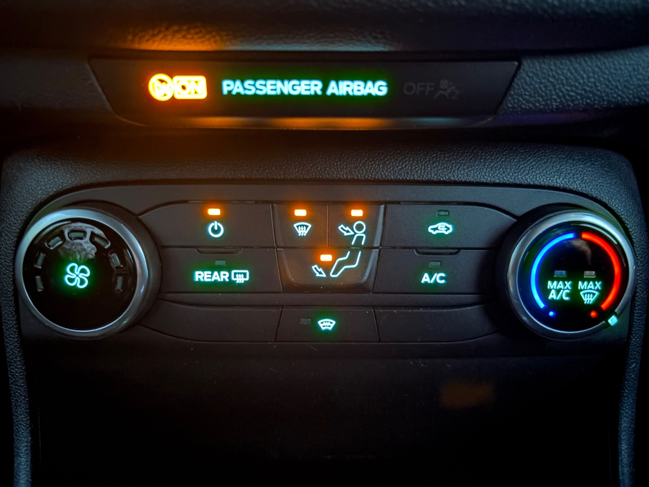 2021 Ford Fiesta - image 11