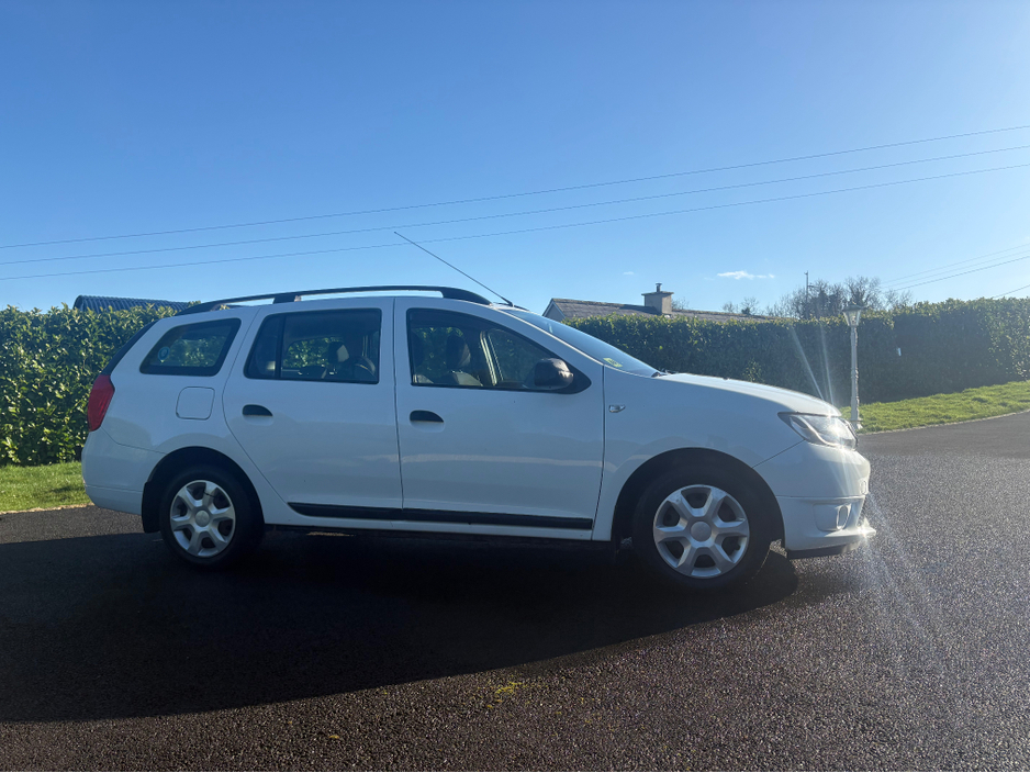 2016 Dacia Logan - image 5