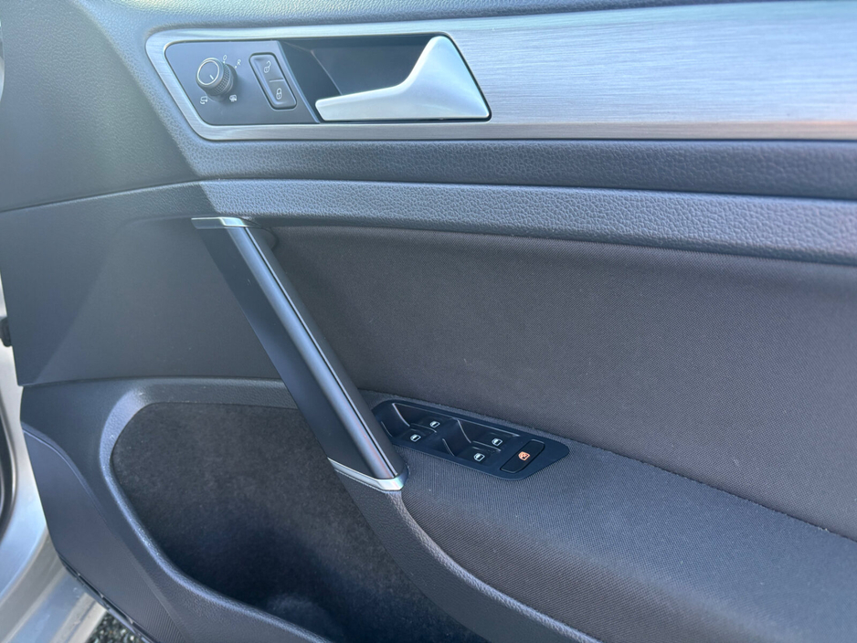 2014 Volkswagen Golf  €12,490