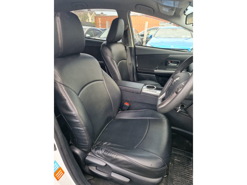 2019 Toyota Prius Alpha 7 seater self charging Hybrid €22,450