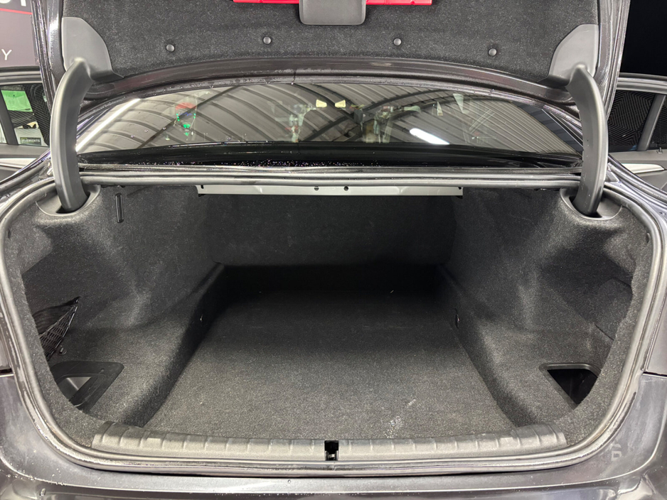 2018 BMW 5 Series - image 14