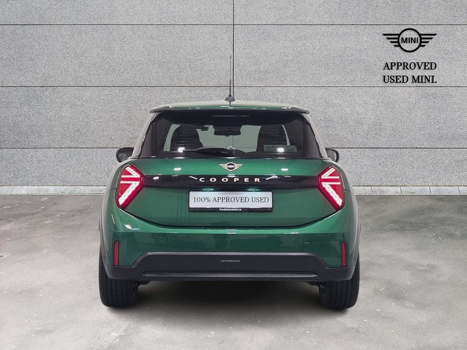 2024 MINI Hatch - image 15