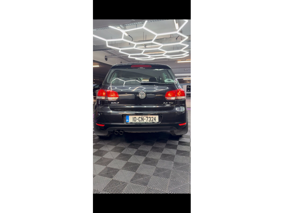 2010 Volkswagen Golf - image 6