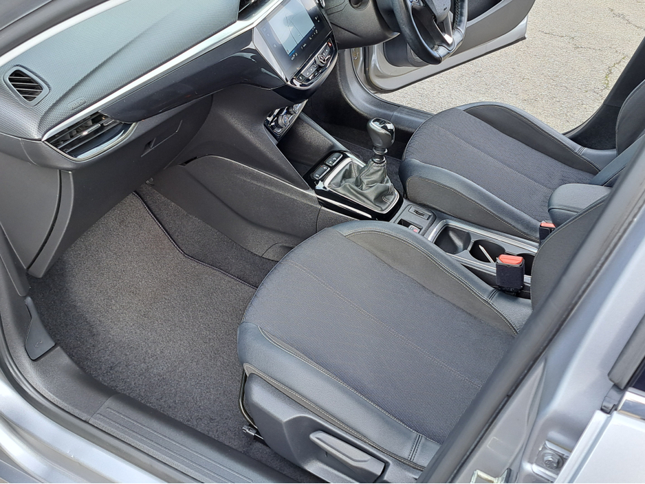 2021 Opel Corsa - image 16