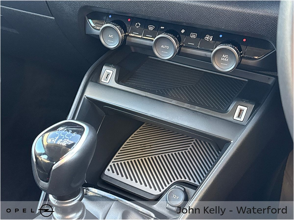 2023 Citroen C4 - image 11