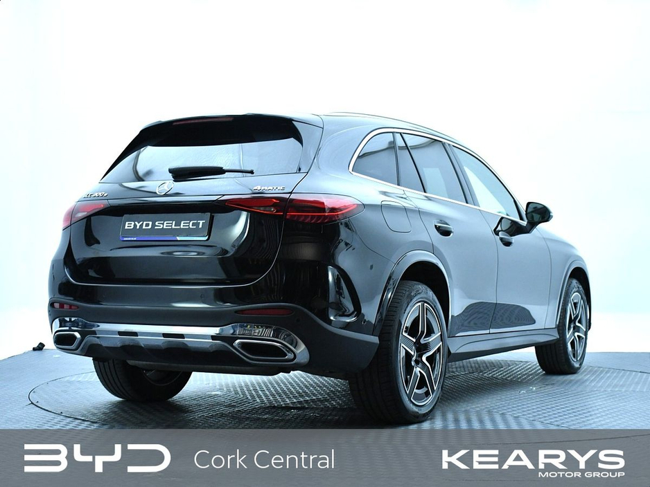 2025 Mercedes-Benz GLC Class - image 6