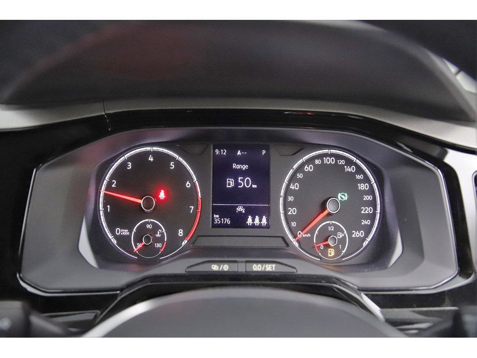 2021 Volkswagen Polo - image 14