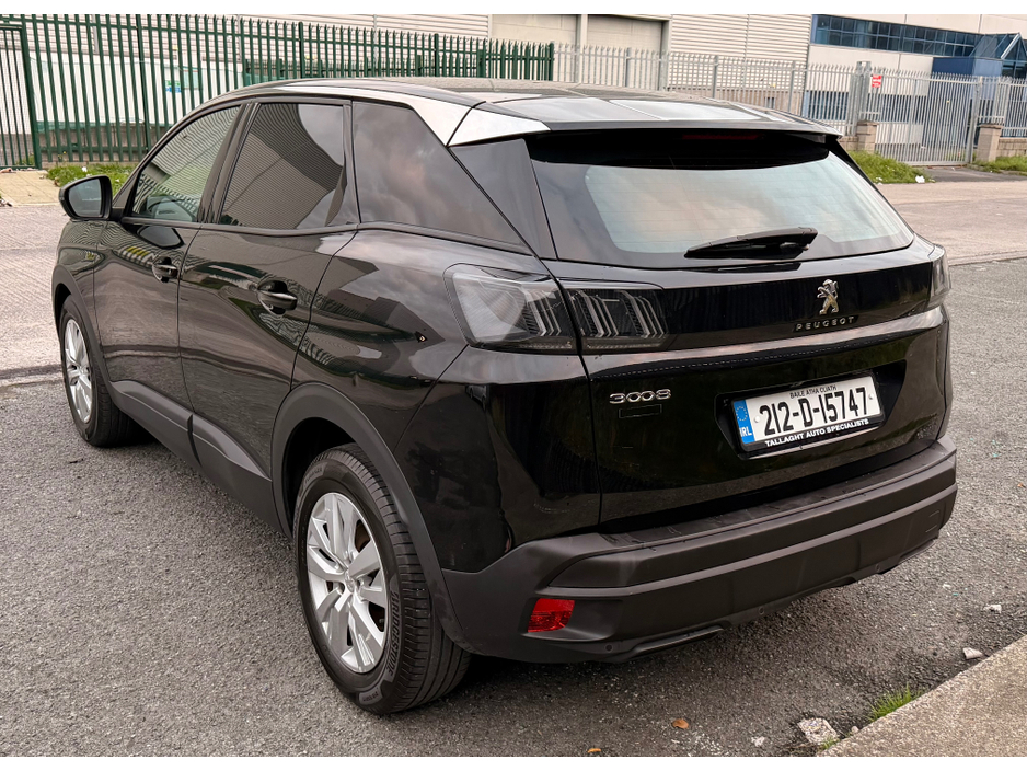 2021 Peugeot 3008 - image 9