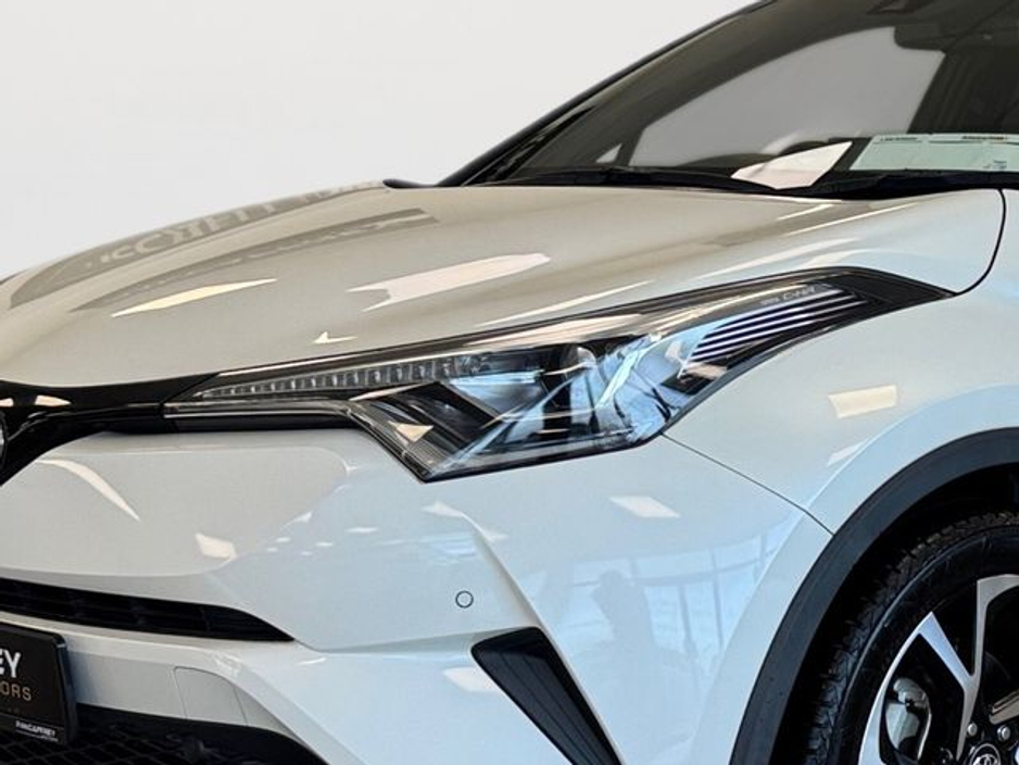 2017 Toyota C-HR - image 9