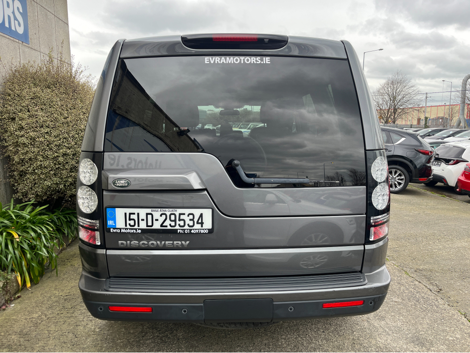 2015 Land Rover Discovery - image 7