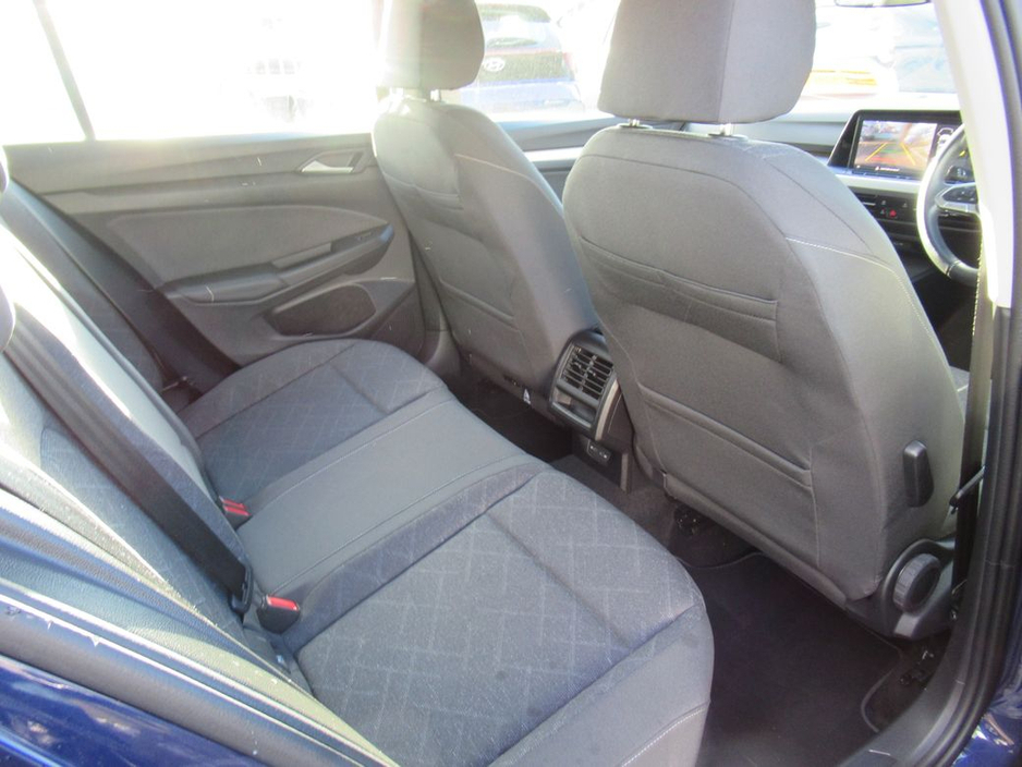2024 Volkswagen Golf Life 2.0 TDI 115HP 5DR €30,940