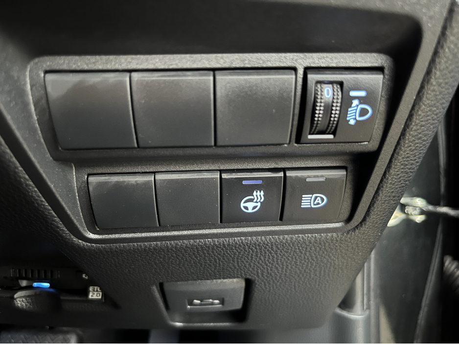 2023 Toyota Yaris Cross Z ADVENTURE HYBRID AUTOMATIC 1.5 PETROL //HEATED SEATS AND STEERING WHEEL//REVERSE CAMERA//ADAPTIVE CRUISE CONTROL// €28,950