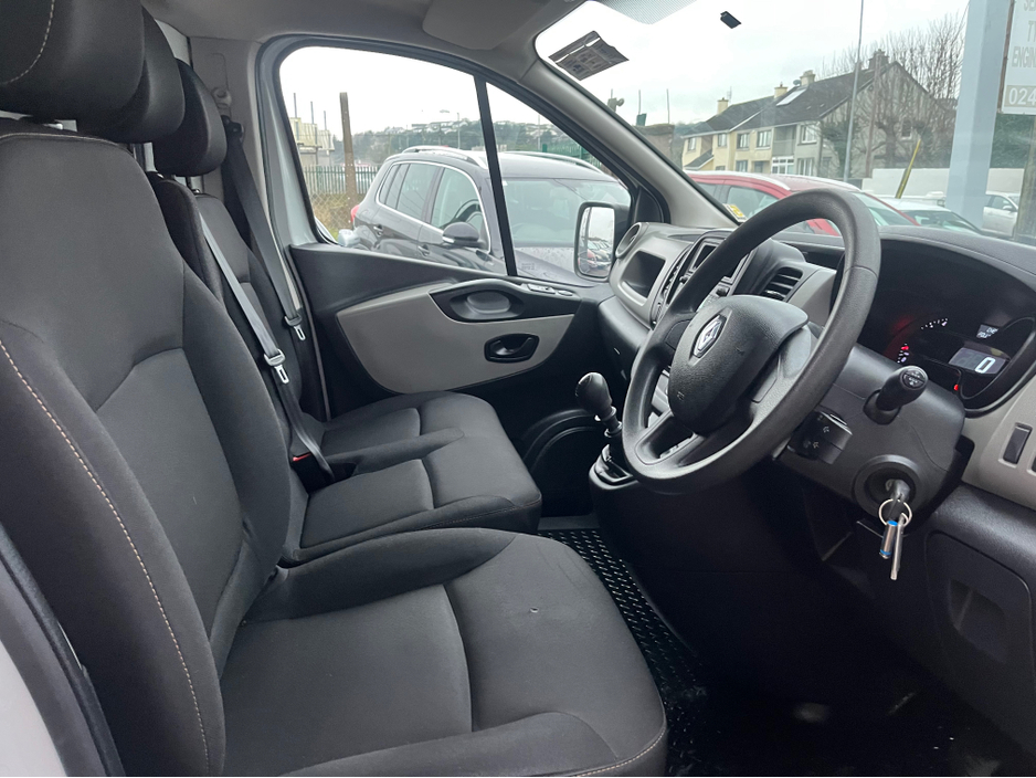 2019 Renault Trafic LL29 DCI 120 BUSINESS 3 €11,000
