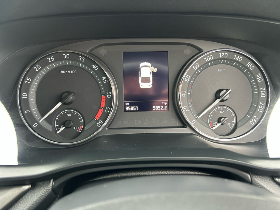 2024 Skoda Octavia - image 19