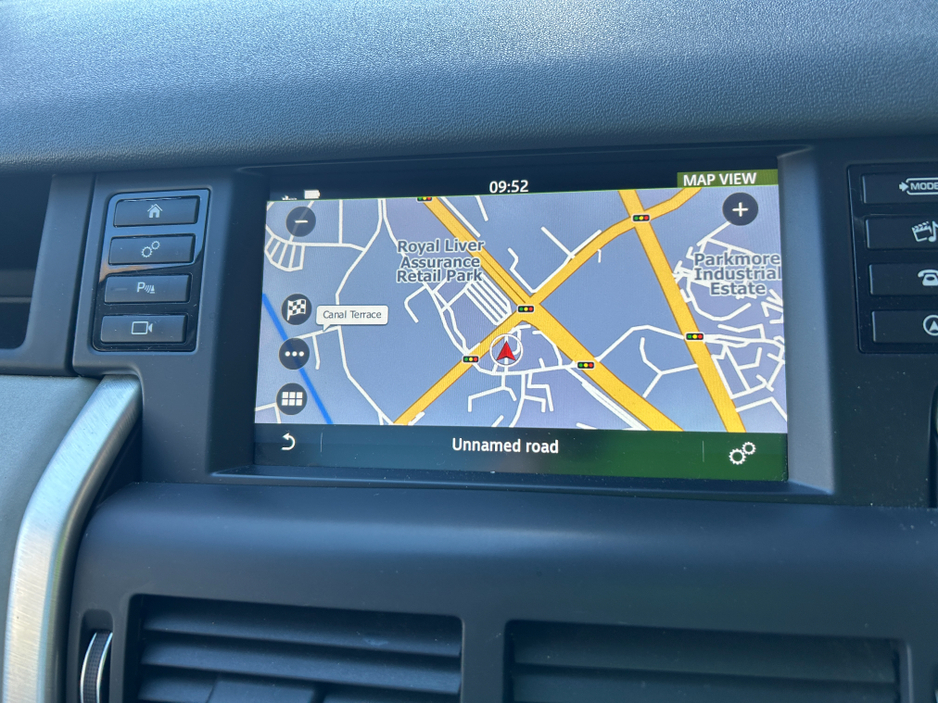 2017 Land Rover Discovery Sport - image 12