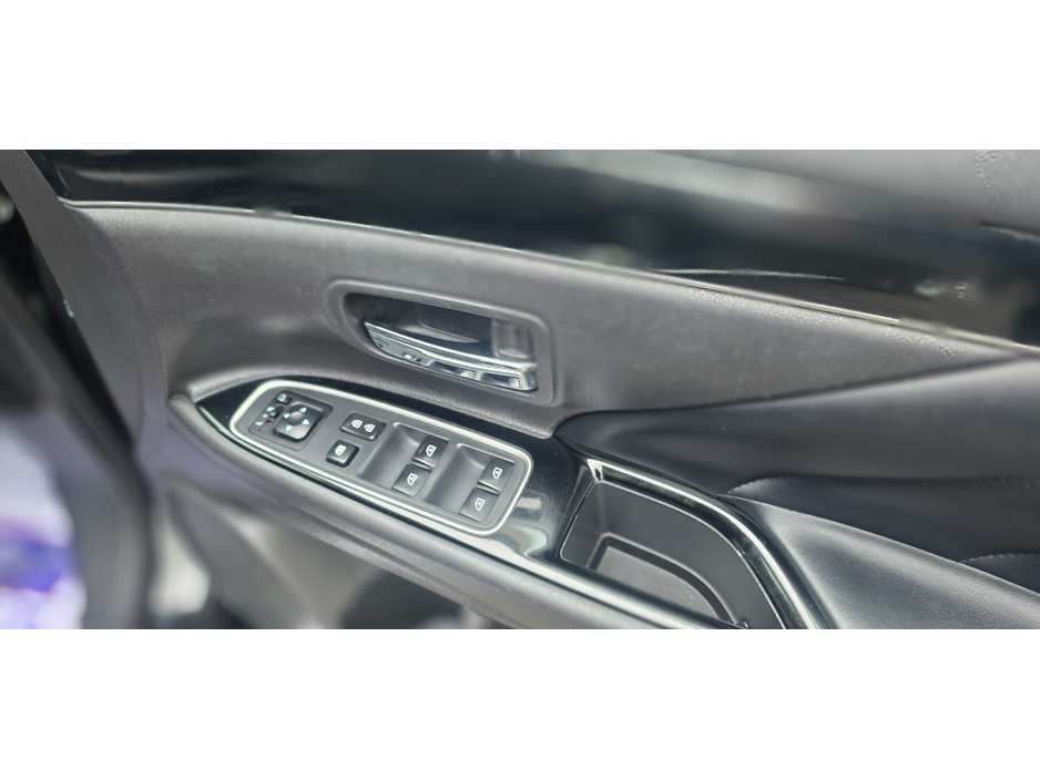 2020 Mitsubishi Outlander - image 16