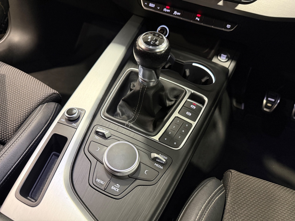 2017 Audi A4 - image 19