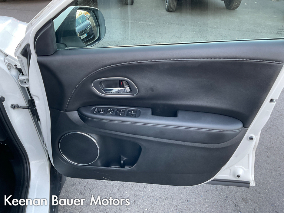 2016 Honda HR-V - image 12