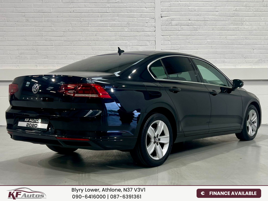 2020 Volkswagen Passat - image 8