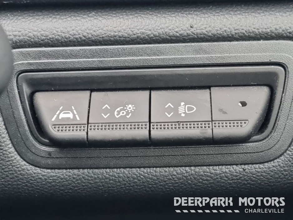 2023 Renault Captur TCe 90 Rive Gauche €24,950