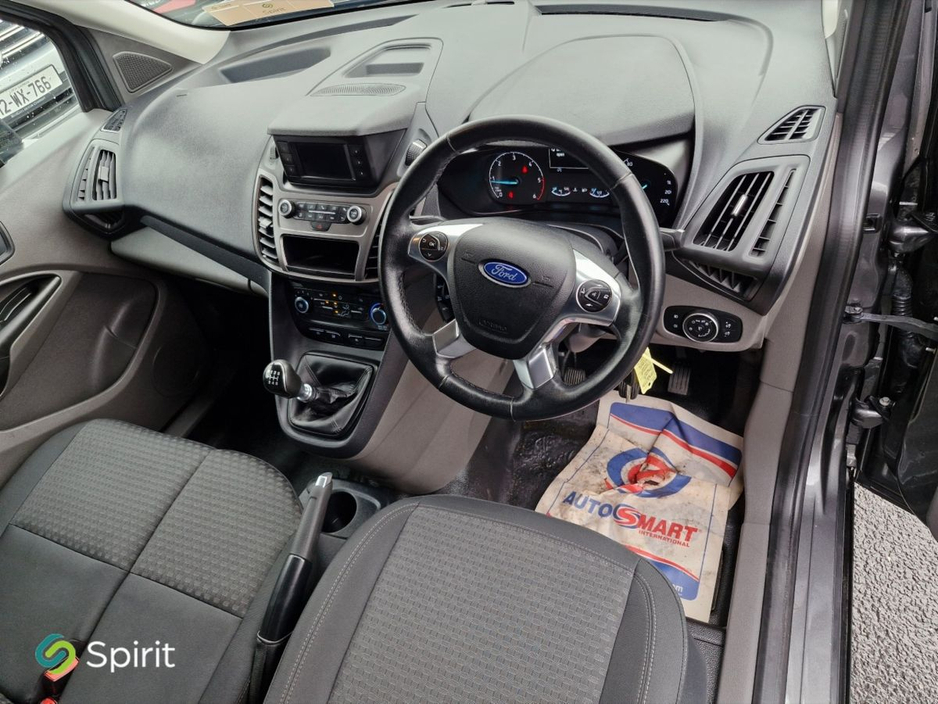 2020 Ford Transit - image 4