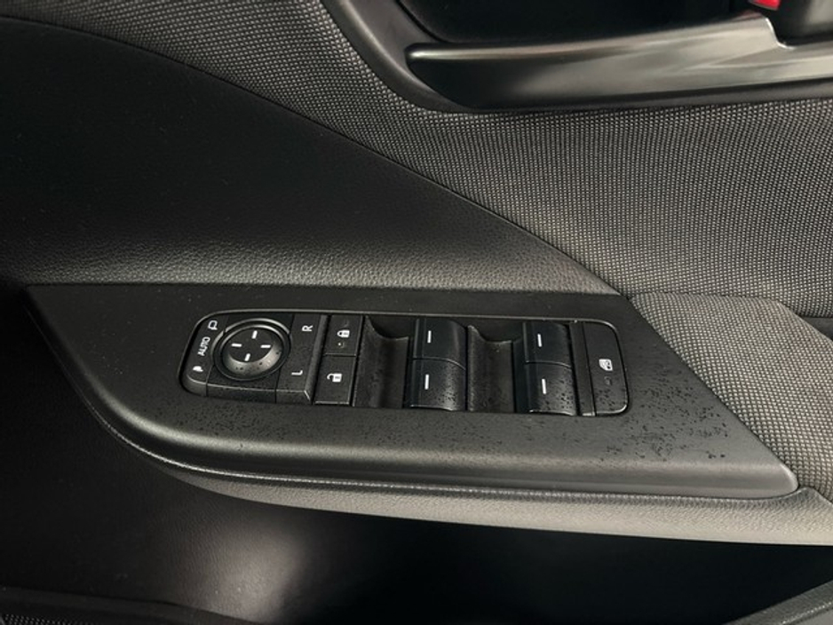 2024 Toyota C-HR - image 16