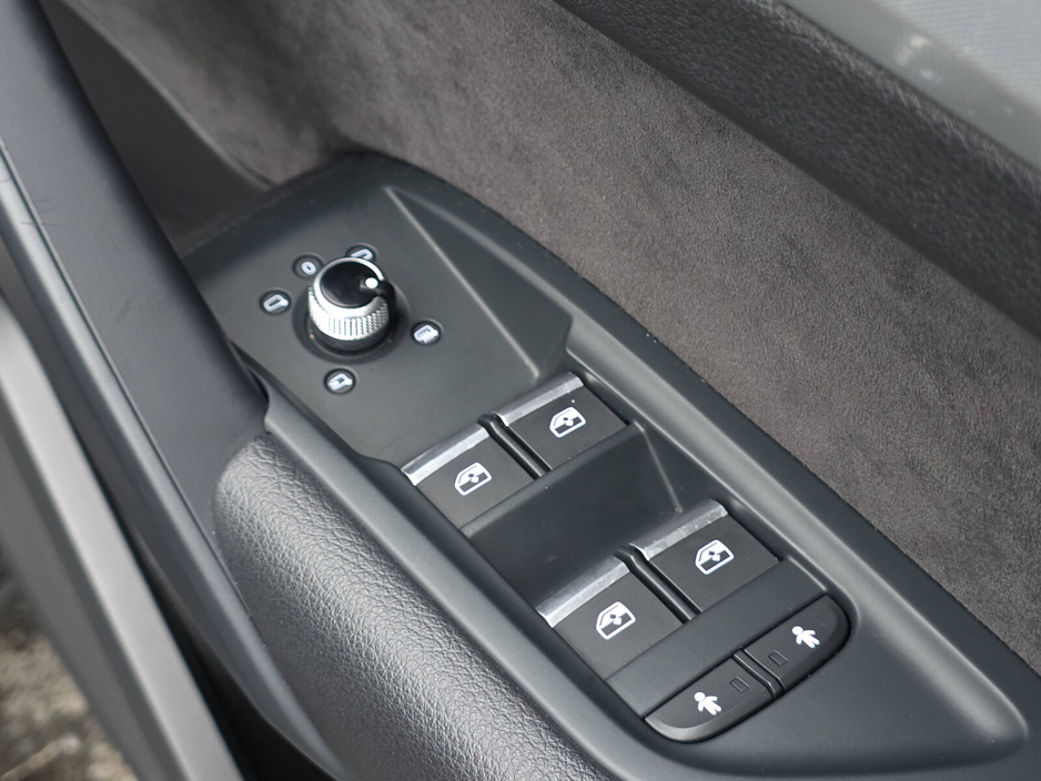 2018 Audi Q5 2.0TDI 150 SE €25,990