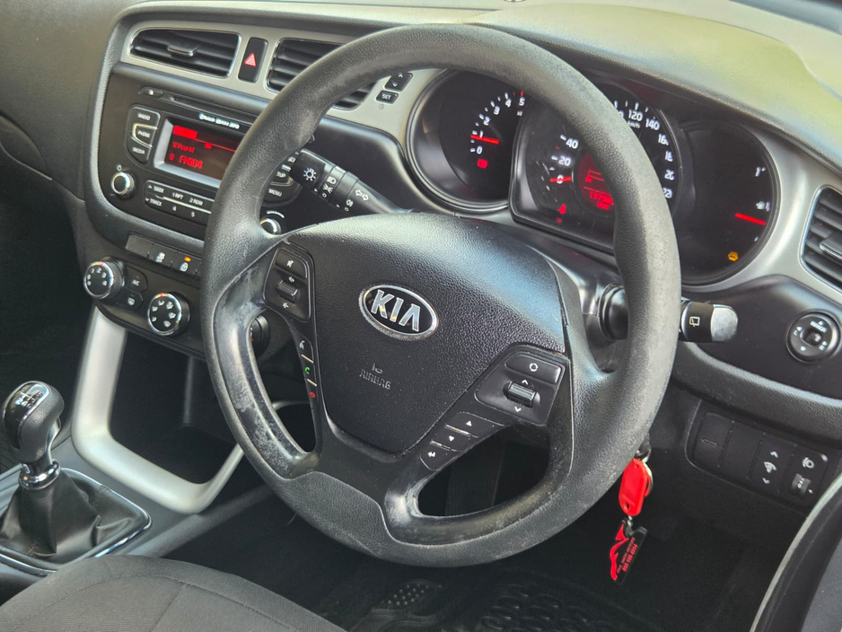 2014 Kia Ceed - image 14