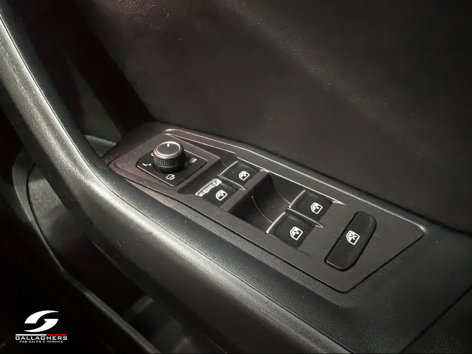 2022 Volkswagen T-Roc R-LINE 1.5 TSI D7F 150HP 5DR A €28,995