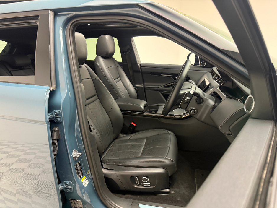2024 Land Rover Range Rover Evoque HSE DYNAMIC P300E *HUGE SPEC* €52,990