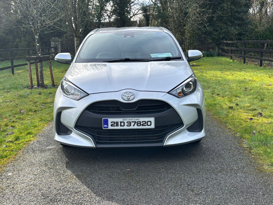 2021 Toyota Yaris - image 6