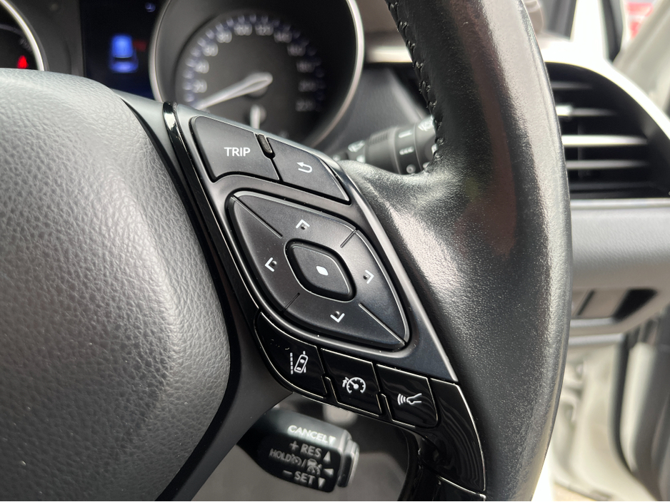 2020 Toyota C-HR - image 24