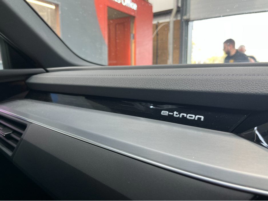 2023 Audi e-tron - image 20