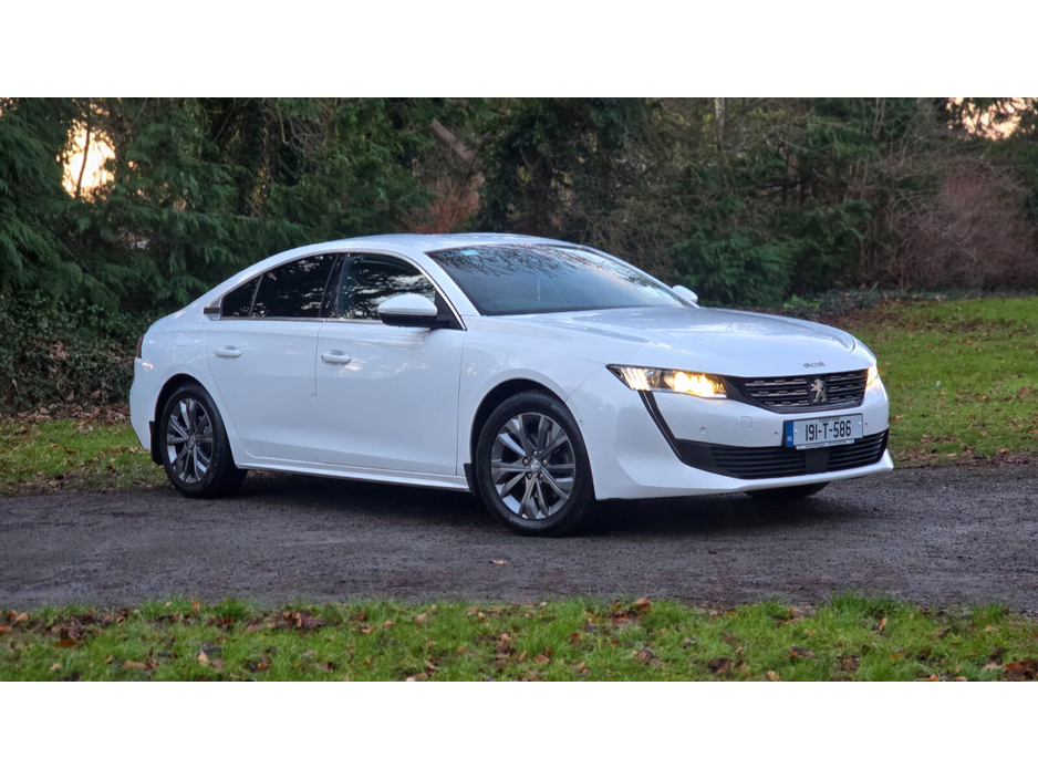 2019 Peugeot 508 - image 2