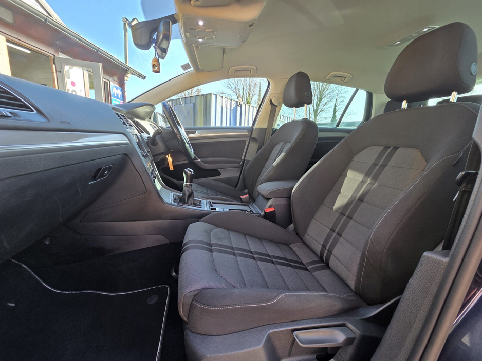 2017 Volkswagen Golf - image 22