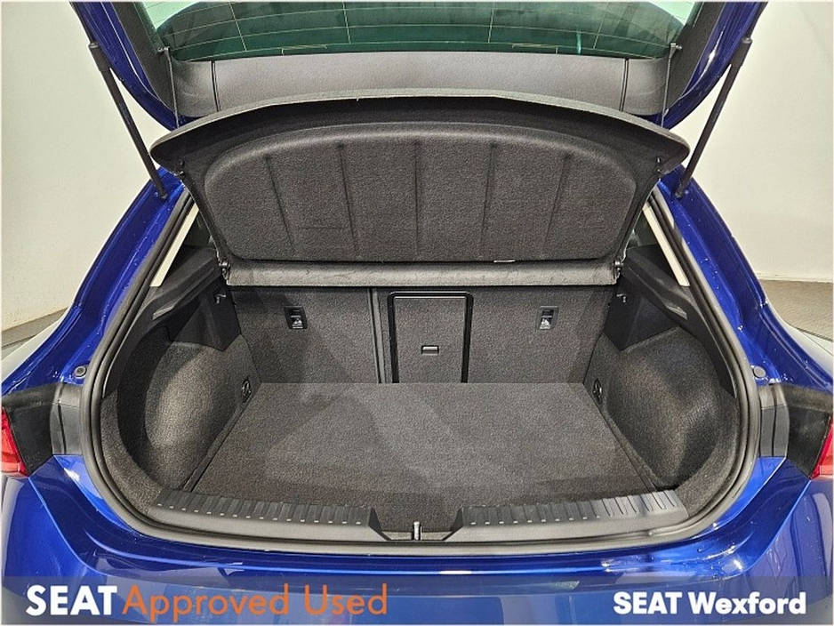 2022 SEAT Leon e-Hybrid 204hp DSG FR €361 Per Month €24,975