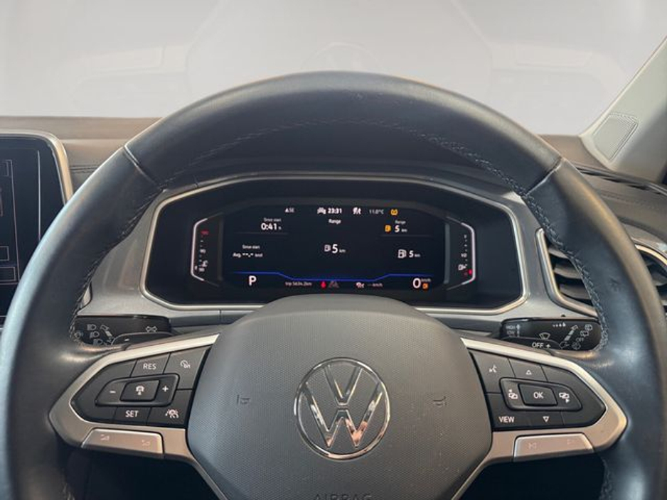 2022 Volkswagen T-Roc - image 13