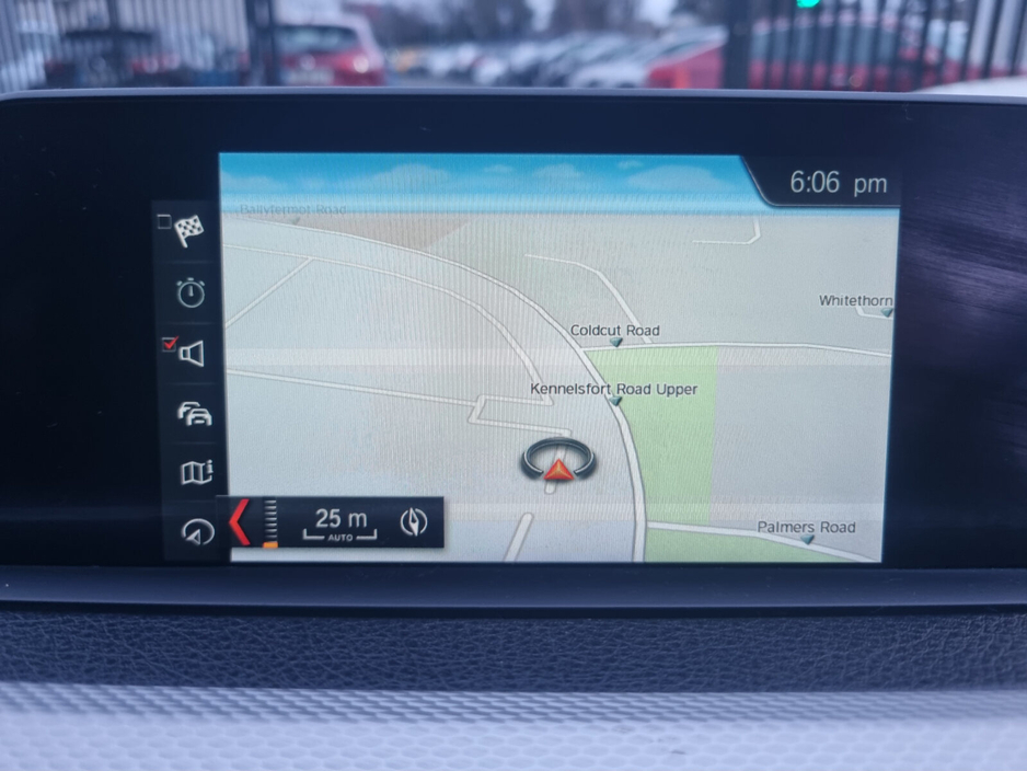 2018 BMW 3 Series - image 10