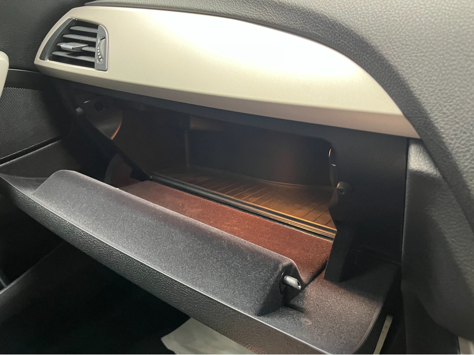 2014 BMW 1 Series - image 14